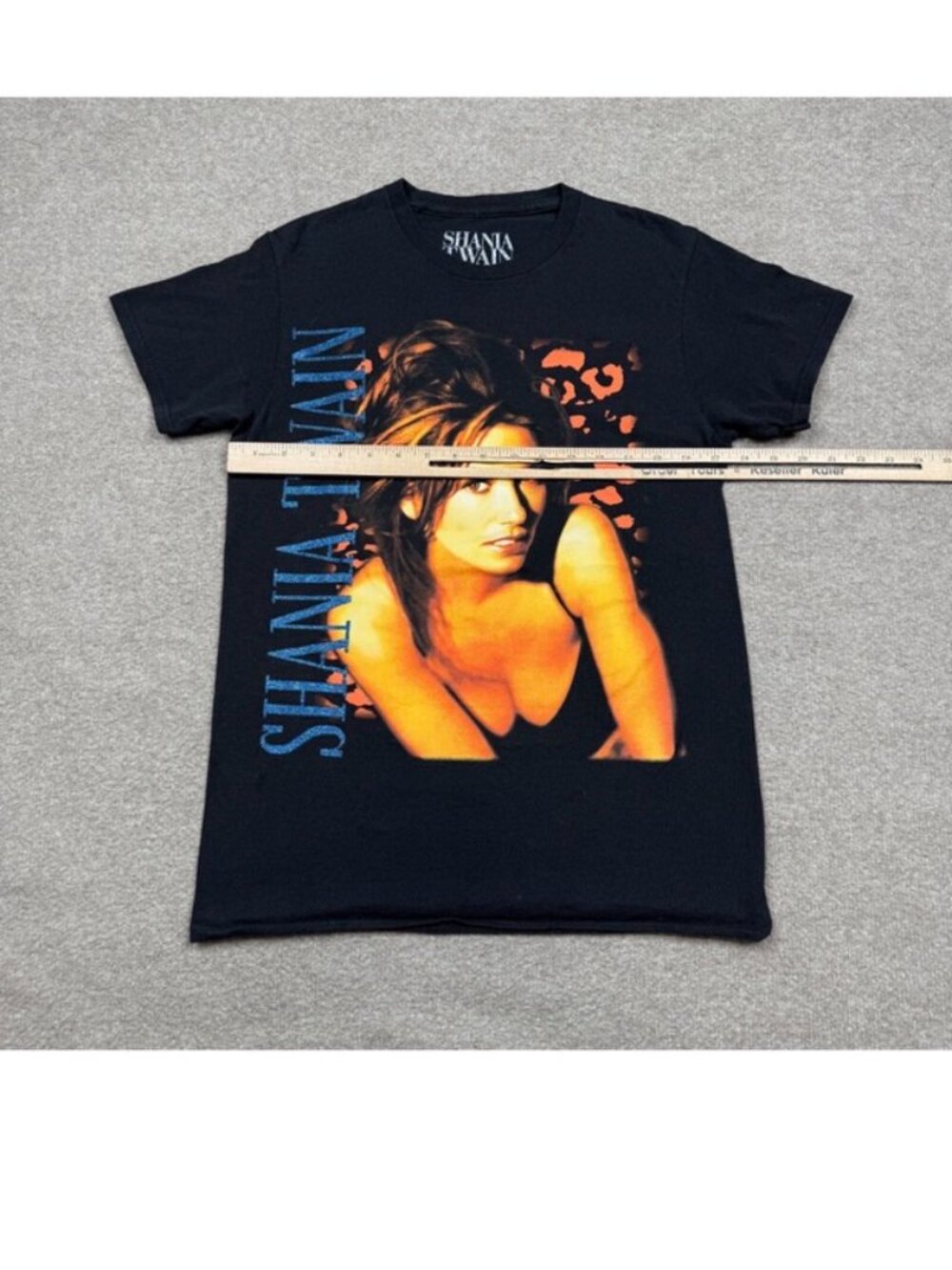 Shania Twain T Shirt Womens Size S Small Black Short Sleeve Crew Neck Bravado - Picture 2 of 5